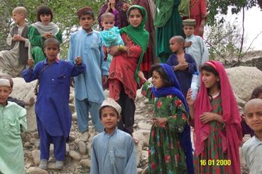 http://upload.wikimedia.org/wikipedia/commons/2/28/Afghan_children_in_Khost_Province.jpg
