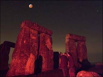 Total Lunar Eclipse - Philip Perkins