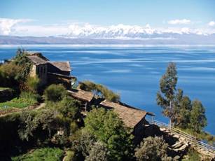 http://upload.wikimedia.org/wikipedia/commons/d/d3/Lake_Titicaca_on_the_Andes_from_Bolivia.jpg