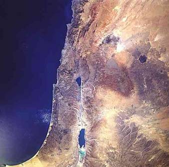 http://www.science.co.il/images/satellite/f/Israel-Lebanon-STS41G-120-56.jpg