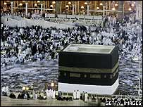 Muslim pilgrims pray around holy Kaaba at Mecca's Great Mosque 
