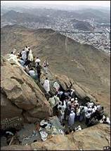 Pilgrims on Mount Noura outside Mecca